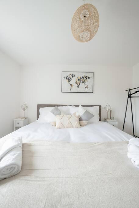 Stylish 2-Bed Home - For Company Contractor And Leisure Stays - Nec, Airport, Hs2, Contractors, Resort World Birmingham Exterior foto
