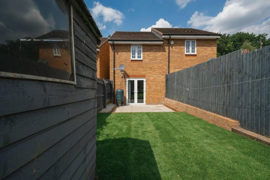 Stylish 2-Bed Home - For Company Contractor And Leisure Stays - Nec, Airport, Hs2, Contractors, Resort World Birmingham Exterior foto